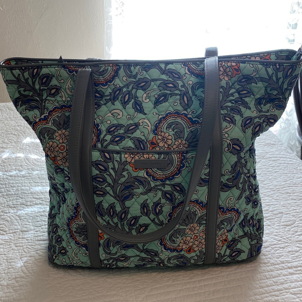 Vera Bradley Fan Flowers Pattern  Large Tote Bag